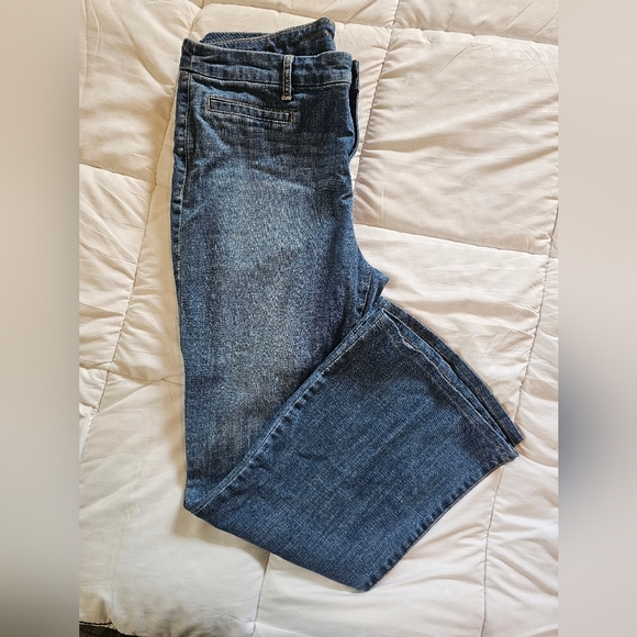 Chico's Denim - Chicos So Slimming Girlfriend jeans denim flares sz 2 12/14